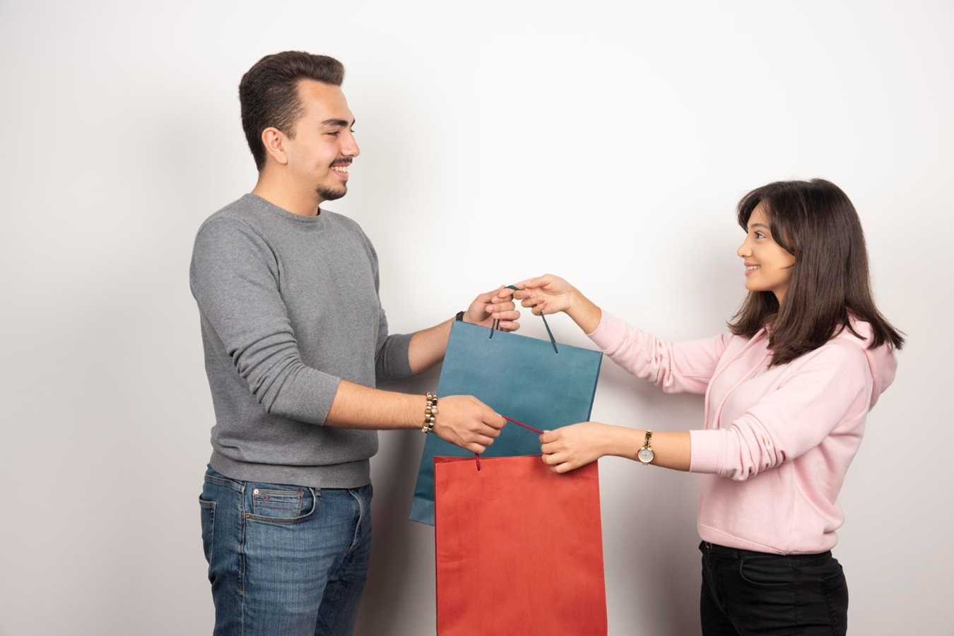 10 Strategi Menjaga Loyalitas Konsumen Dengan Program Menarik