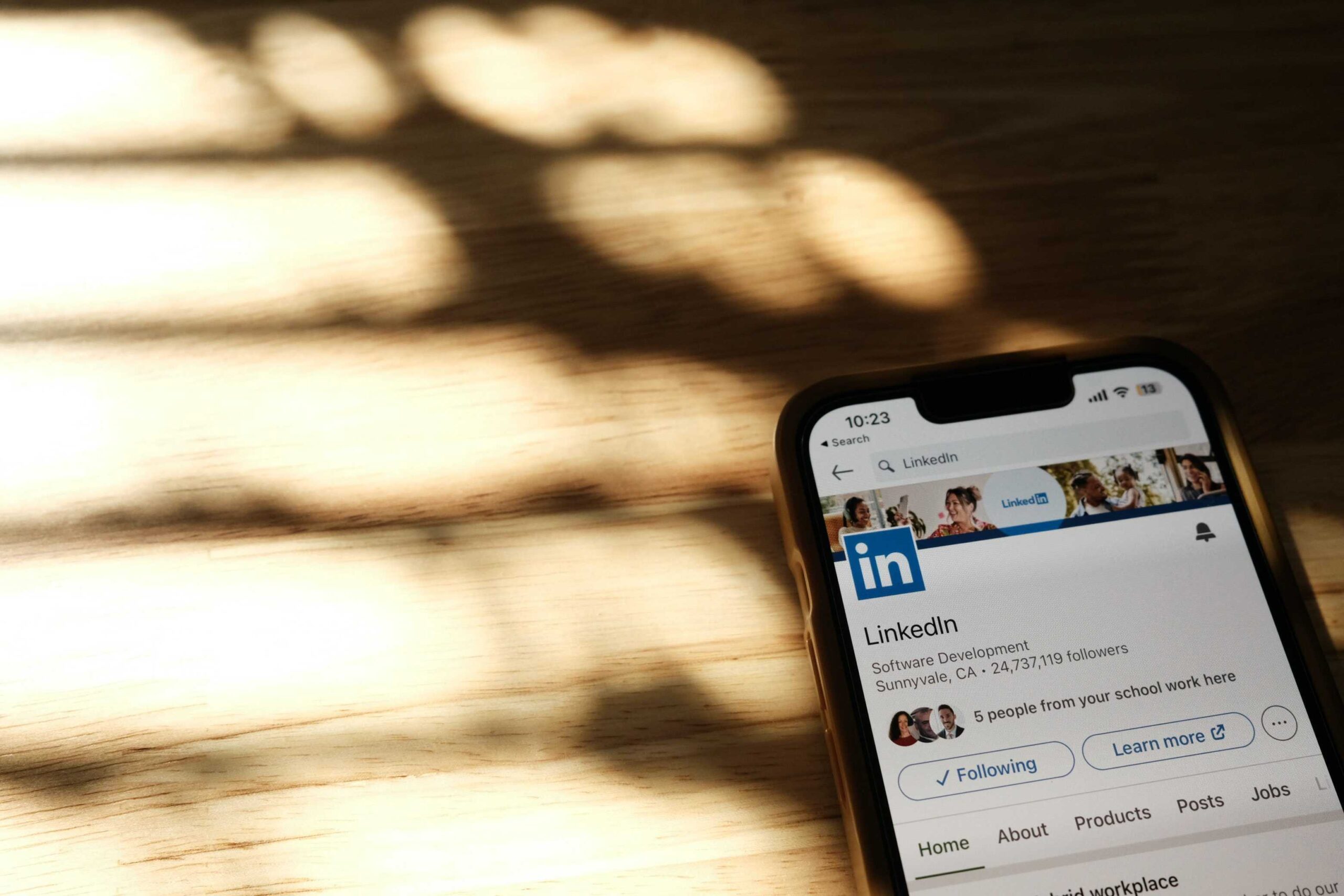 8 Tips Karyawan Membangun Personal Branding Lewat LinkedIn